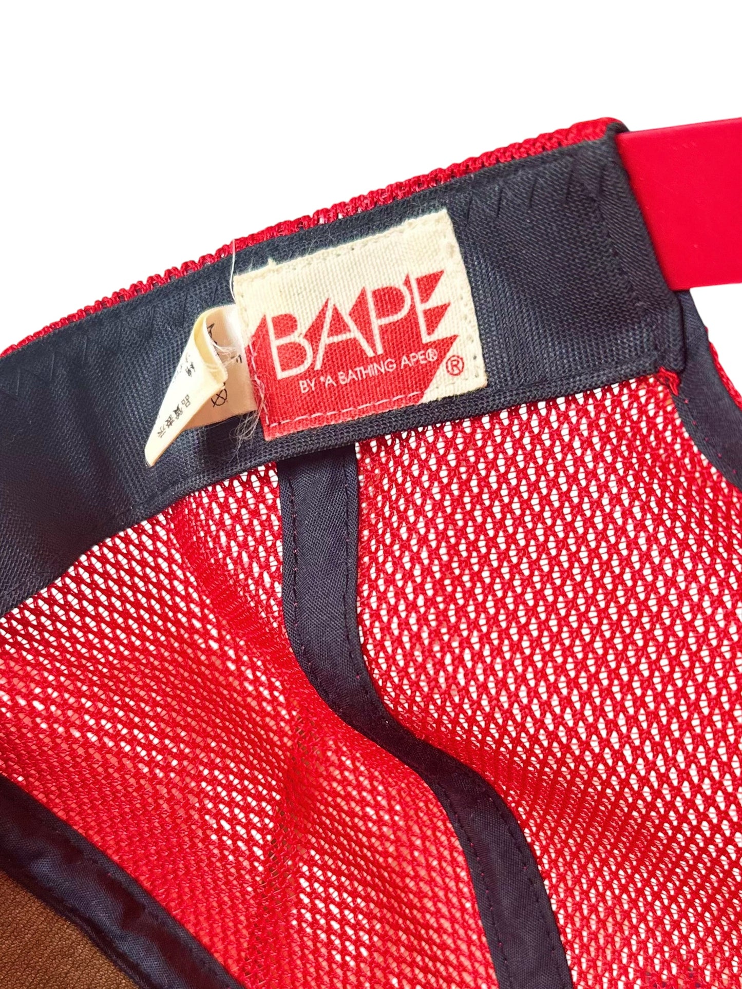 OG 2005 A BATHING APE, BAPE red camo NYC 🗽 logo trucker mesh cap