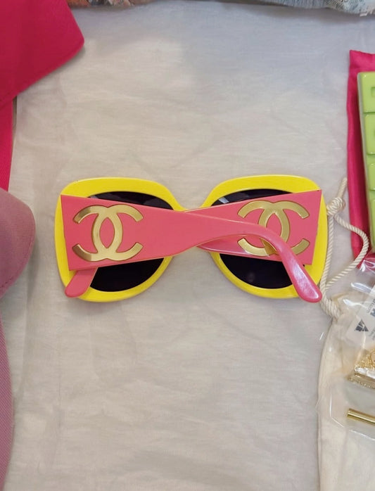 Vintage CHANEL spring-summer 1995 pret-a-porter Pink and Yellow Oversized Barbie Sunglasses