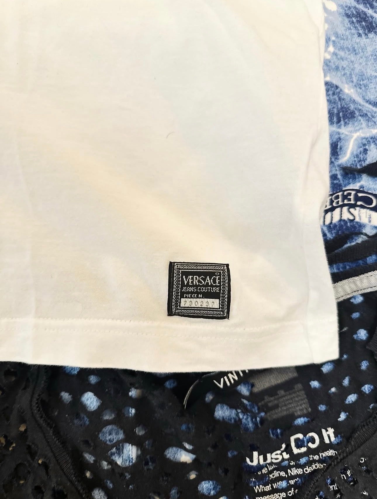 RARE!! Vintage 1996 VERSACE JEANS COUTURE Medusa t-shirt