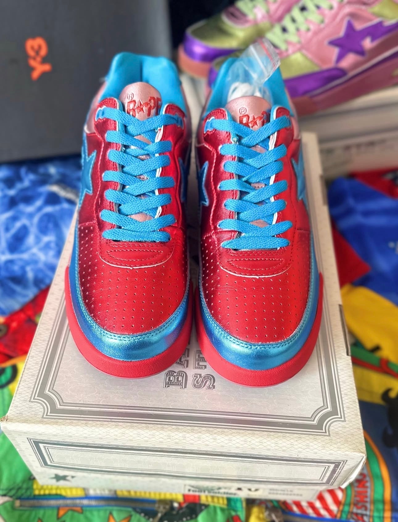 F/W 2006 Bathing Ape Pharrell Williams x Bapesta Roadsta “In My Mind”Sneakers
Red/Blue 🔴🔵