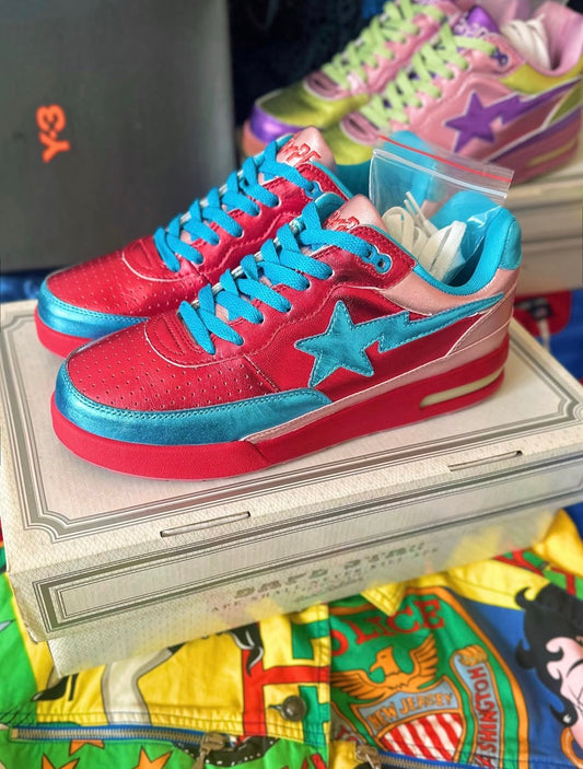 F/W 2006 Bathing Ape Pharrell Williams x Bapesta Roadsta “In My Mind”Sneakers
Red/Blue 🔴🔵