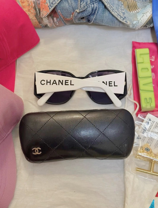 Vintage Chanel 1995 Bi Color Extra Wide Temple White Black Sunglasses