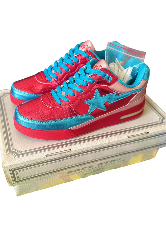 F/W 2006 Bathing Ape Pharrell Williams x Bapesta Roadsta “In My Mind”Sneakers
Red/Blue 🔴🔵